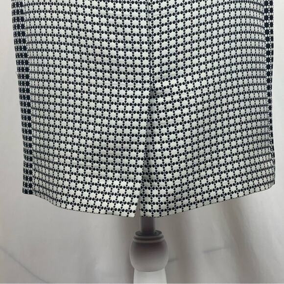 Banana Republic Black White Pencil Skirt Size 2P - Picture 6 of 12